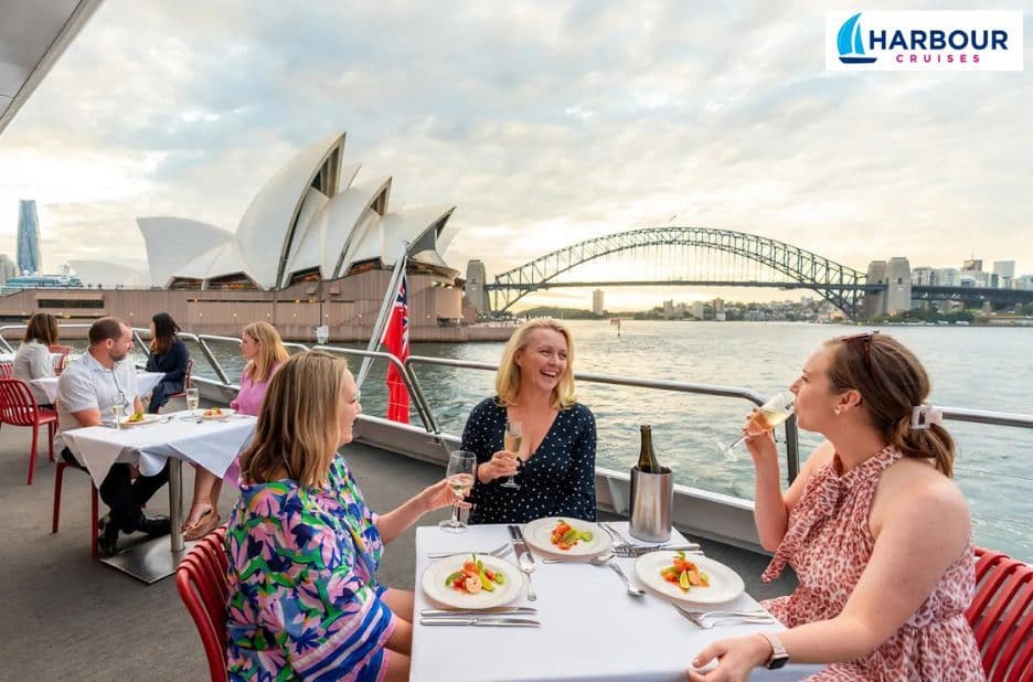 Harbour Cruises: Compare Sightseeing Tours and Yacht Charters for Your Perfect Trip